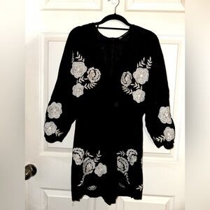 Zara women’s black floral embroidered v neck long sleeve romper S boho festival